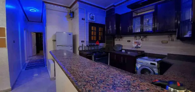 شقه مفروشه فرش فندوقى بالمستثمر الصغير بالشيخ زايد