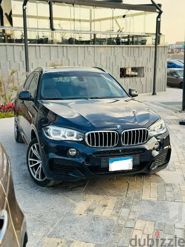 بي ام دبليو إكس 6 2019